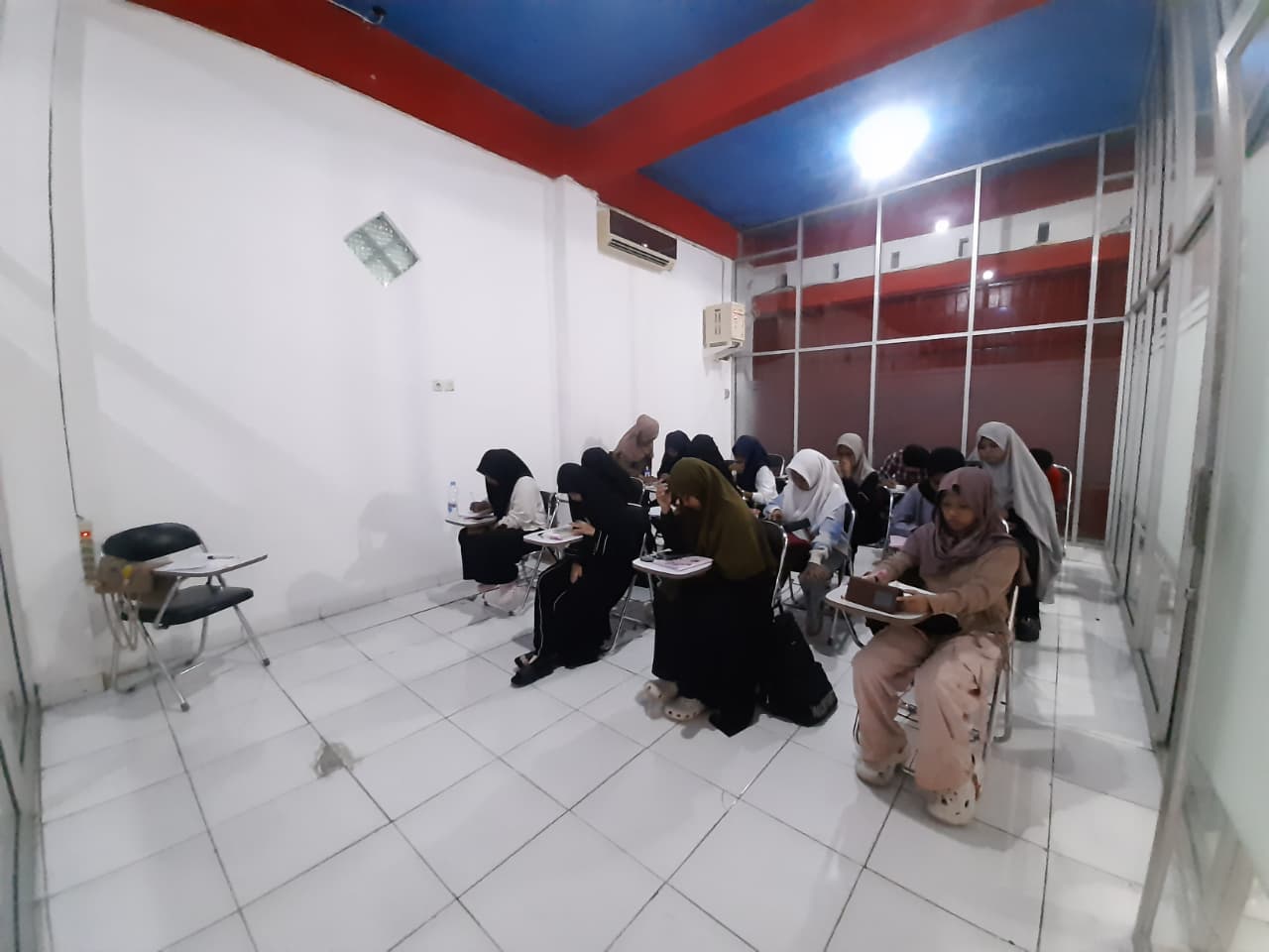 Siswa TIEC-ID Tetap Aktif Mengikuti Bimbel di Libur Sekolah Sambut Tahun Baru dan Persiapan Semester Baru serta UTBK